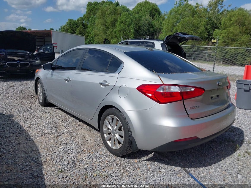 2014 Kia Forte VIN KNAFX4A82E5090289 IAAI salvage auction — NORMAL WEAR, Clear (Mississippi), sold $350 on 2026-07-31 (photo 3)
