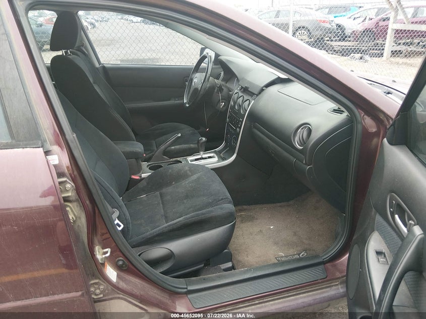 2006 Mazda 6 VIN 1YVHP80C165M42556 IAAI salvage auction — NORMAL WEAR, Clear (Idaho), sold $250 on 2026-07-31 (photo 5)