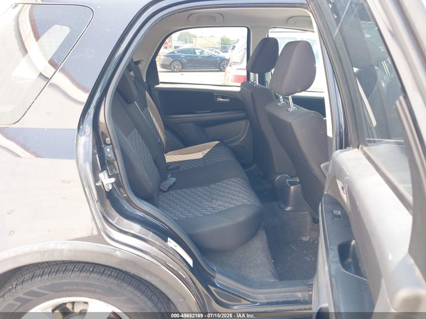 2008 Suzuki Sx4 VIN JS2YB417385103305 IAAI salvage auction — NORMAL WEAR, Clear-Dealer Only (Oregon), sold $575 on 2026-07-30 (photo 8)