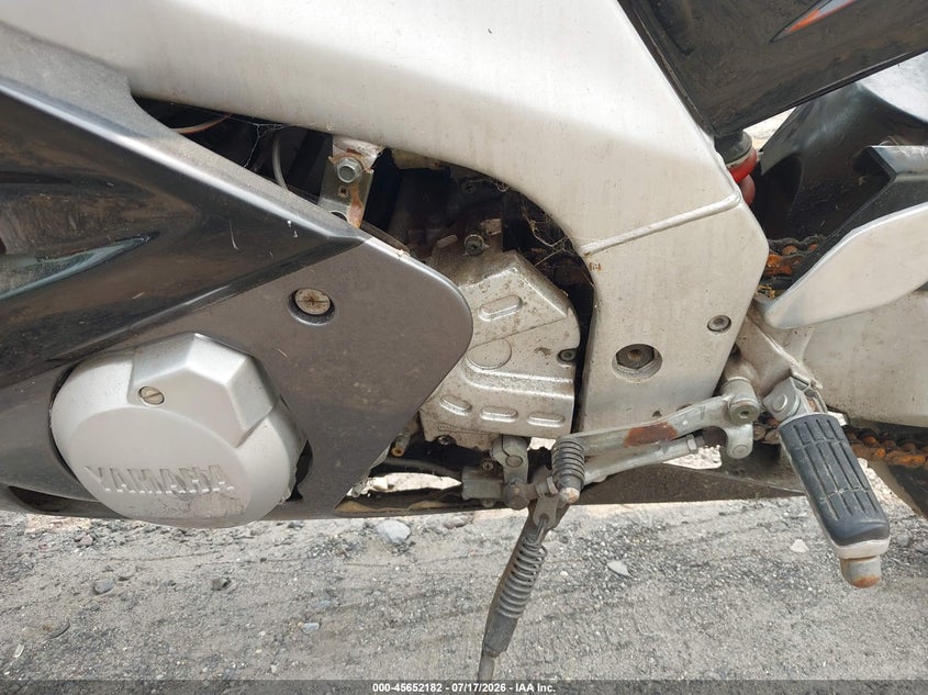2001 Yamaha Yzf600 VIN JYA5AHE011A027970 IAAI salvage auction — NORMAL WEAR, Clear (New Jersey), sold $250 on 2026-08-25 (photo 9)