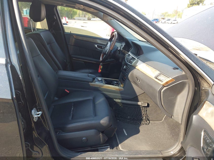 2010 Mercedes-benz E-class VIN WDDHF8HB0AA233450 IAAI salvage auction — NORMAL WEAR, Clear - Dealer Only (California), sold $850 on 2026-08-01 (photo 5)