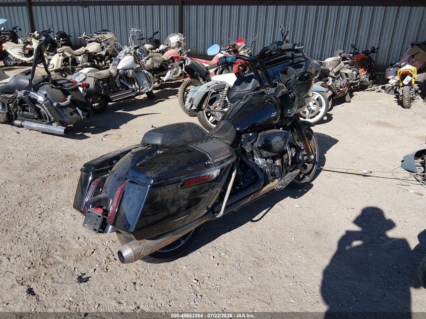 2024 Harley-davidson Road glide VIN 1HD1KH723RB622726 IAAI salvage auction — SIDE, Wait Title, sold $9,700 on 2026-09-08 (photo 4)
