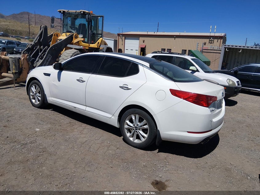 2011 Kia Optima VIN KNAGN4A70B5173068 IAAI salvage auction — NORMAL WEAR, Clear - Dealer Only (California), sold $750 on 2026-08-01 (photo 3)