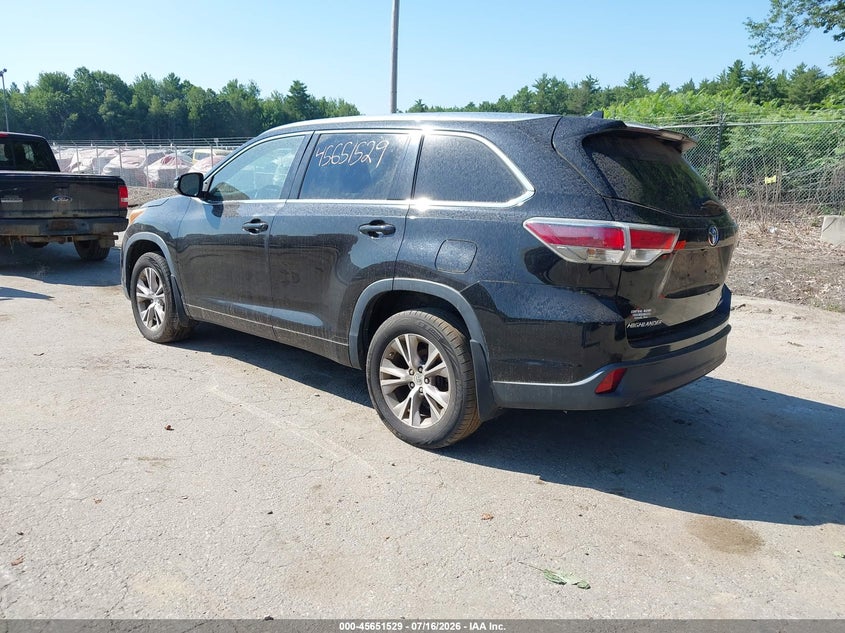 2015 Toyota Highlander VIN 5TDJKRFH9FS101754 IAAI salvage auction — UNKNOWN, Original (Maine), sold $75 on 2026-07-27 (photo 3)