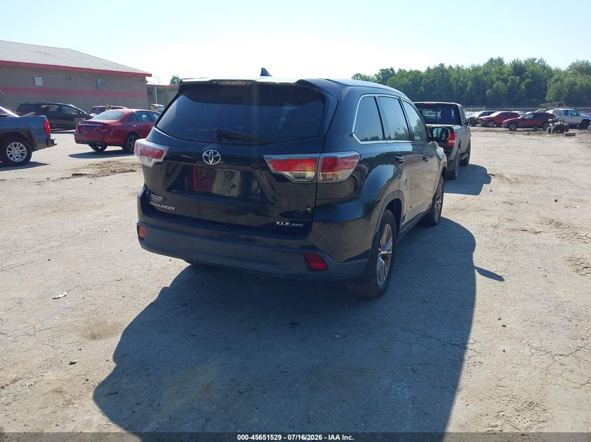 2015 Toyota Highlander VIN 5TDJKRFH9FS101754 IAAI salvage auction — UNKNOWN, Original (Maine), sold $75 on 2026-07-27 (photo 4)