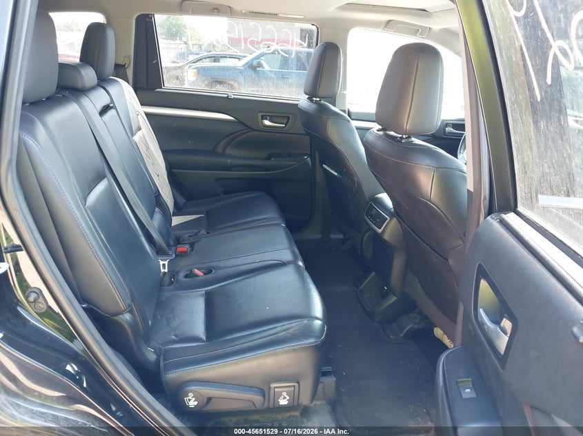 2015 Toyota Highlander VIN 5TDJKRFH9FS101754 IAAI salvage auction — UNKNOWN, Original (Maine), sold $75 on 2026-07-27 (photo 8)