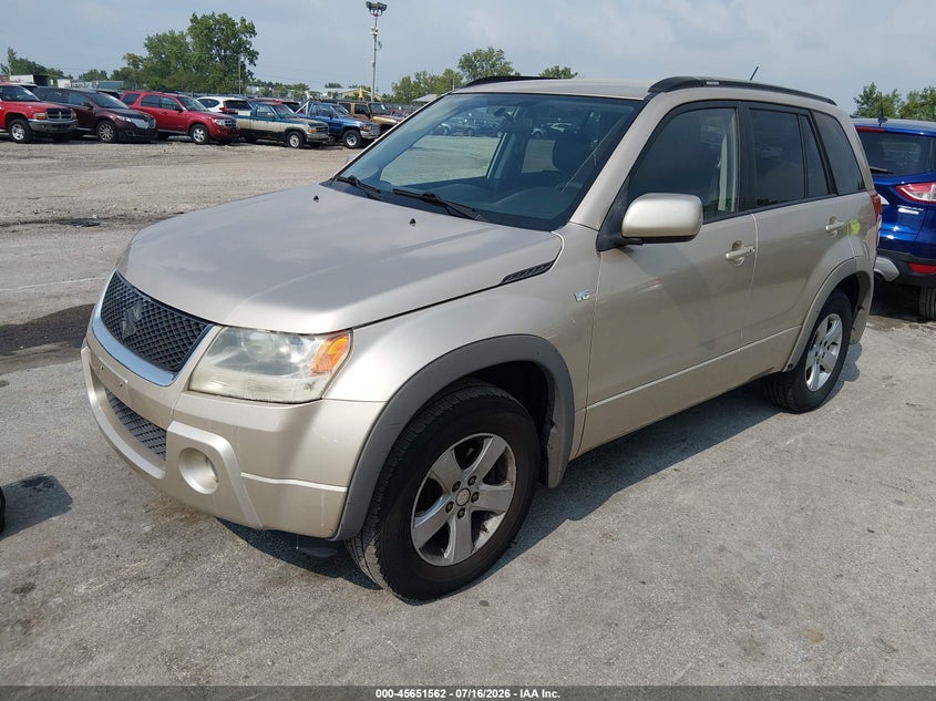 2006 Suzuki Grand vitara VIN JS3TD944564104392 IAAI salvage auction — NORMAL WEAR, Clear (Illinois), sold $675 on 2026-07-29 (photo 2)