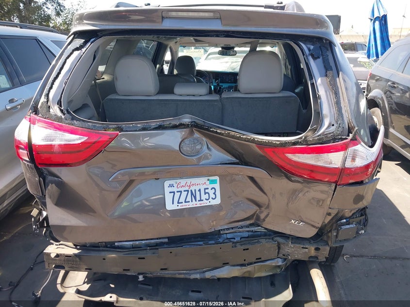 2017 Toyota Sienna VIN 5TDYZ3DC4HS852830 IAAI salvage auction — FRONT & REAR, Salvage Title, sold $3,150 on 2026-07-29 (photo 6)