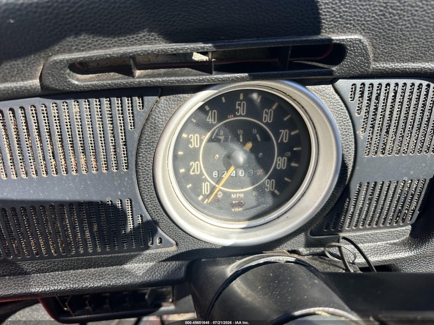 1971 Volkswagen Beetle VIN 00000001512202193 IAAI salvage auction — NORMAL WEAR, Clear (South Carolina), sold $9,000 on 2026-08-15 (photo 6)