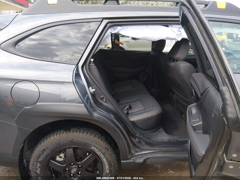 2025 Subaru Outback VIN 4S4BTGUD0S3246372 IAAI salvage auction — FRONT END, Salvage (Montana), sold $10,300 on 2026-08-22 (photo 8)