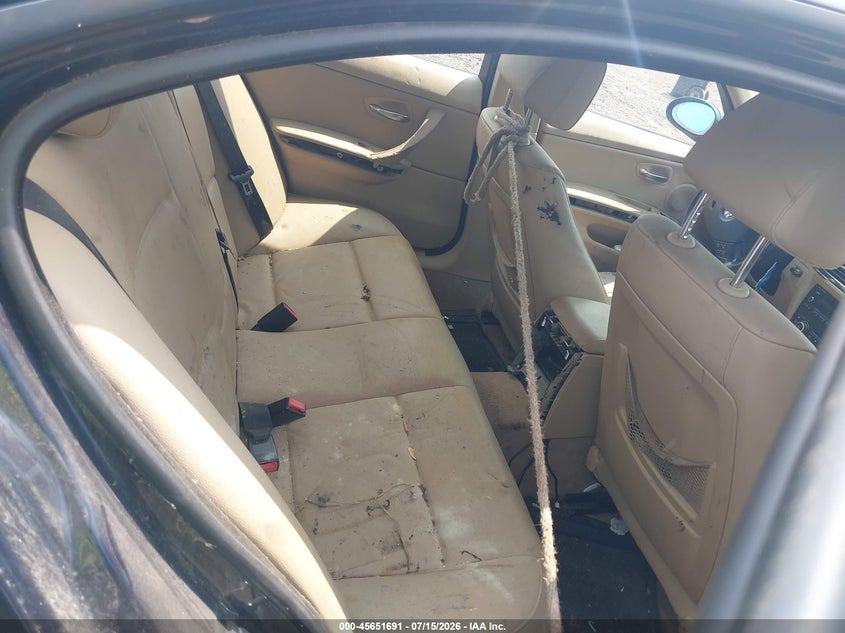 2008 BMW 3 series VIN WBAVC53558FZ83166 IAAI salvage auction — NORMAL WEAR, Clear (New York), sold $425 on 2026-07-28 (photo 8)