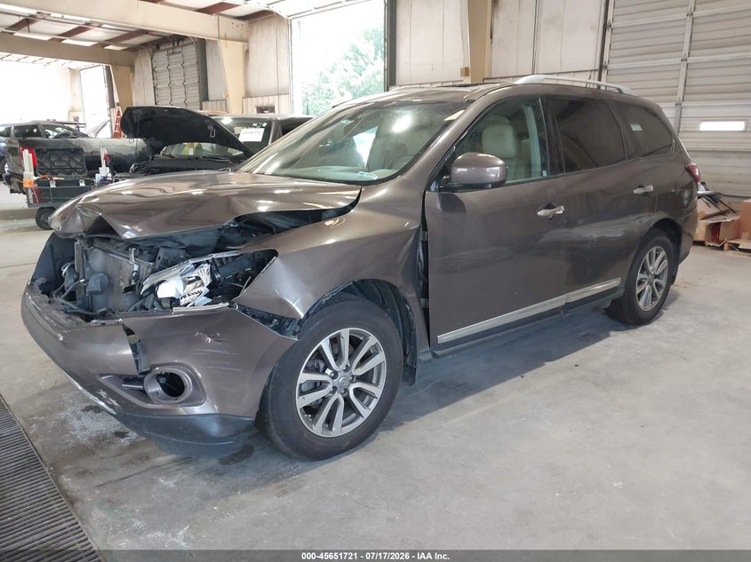 2015 Nissan Pathfinder VIN 5N1AR2MMXFC719620 IAAI salvage auction — FRONT & REAR, Salvage Title, sold $1,000 on 2026-09-15 (photo 2)