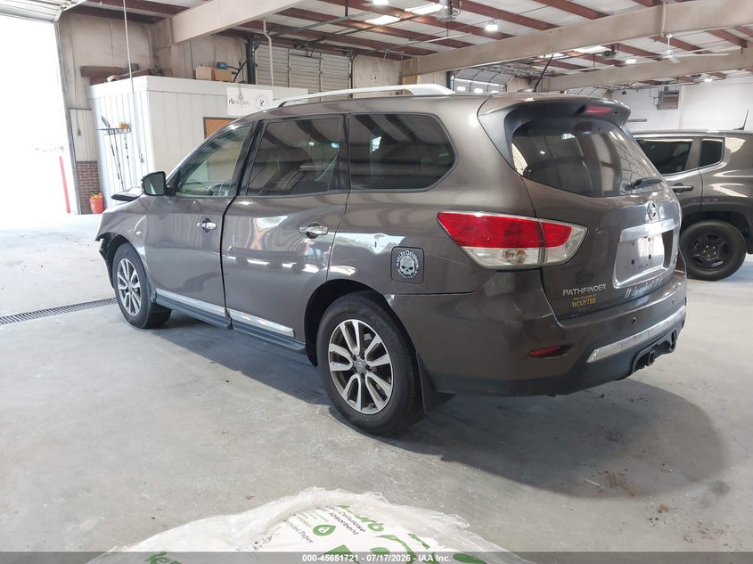 2015 Nissan Pathfinder VIN 5N1AR2MMXFC719620 IAAI salvage auction — FRONT & REAR, Salvage Title, sold $1,000 on 2026-09-15 (photo 3)