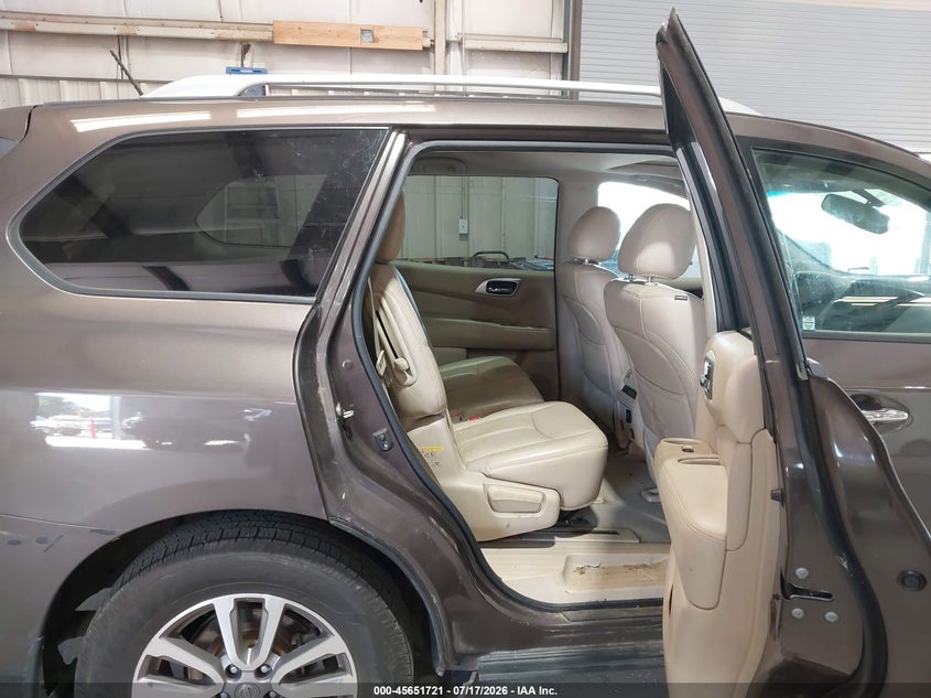 2015 Nissan Pathfinder VIN 5N1AR2MMXFC719620 IAAI salvage auction — FRONT & REAR, Salvage Title, sold $1,000 on 2026-09-15 (photo 8)
