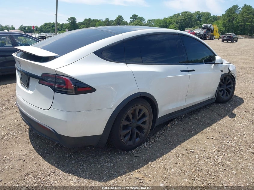 2023 Tesla Model x VIN 7SAXCBE5XPF366603 IAAI salvage auction — RIGHT FRONT, Salvage Title, sold $25,800 on 2026-08-20 (photo 4)
