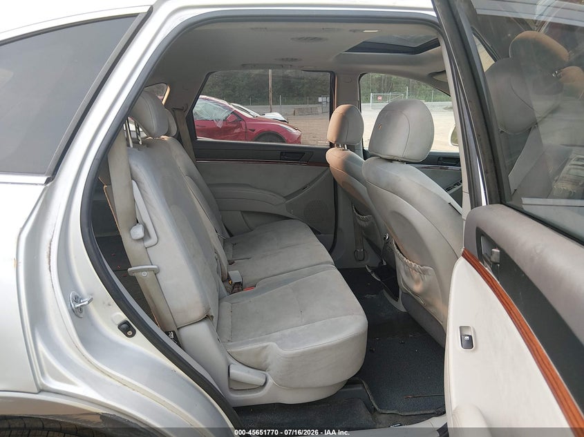 2011 Hyundai Veracruz VIN KM8NUDCC9BU151837 IAAI salvage auction — NORMAL WEAR, Clear (Maryland), sold $650 on 2026-07-29 (photo 8)