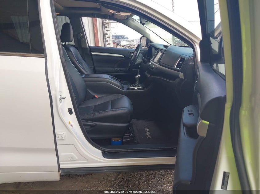 2014 Toyota Highlander VIN 5TDKKRFH7ES028886 IAAI salvage auction — FRONT END, Salvage (Arkansas), sold $5,700 on 2026-08-05 (photo 5)