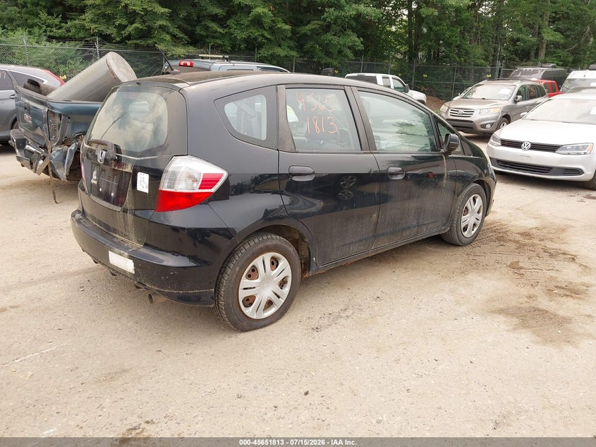 2011 Honda Fit VIN JHMGE8H35BS001860 IAAI salvage auction — NORMAL WEAR, Original (Maine), sold $275 on 2026-07-27 (photo 4)
