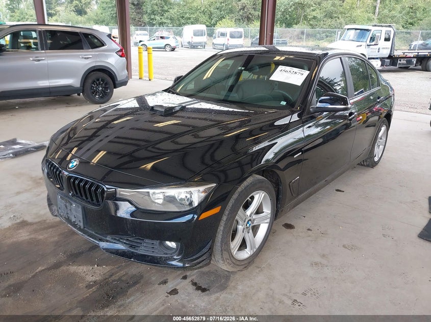 2015 BMW 3er VIN WBA3C1C51FP853036 IAAI salvage auction — REAR END, Salvage Title, sold $3,000 on 2026-07-31 (photo 2)