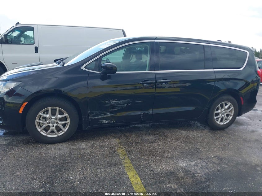2024 Chrysler Voyager VIN 2C4RC1CG1RR148920 IAAI salvage auction — SIDE, Enterprise Vehicles Clear Only (Illinois), sold $15,000 on 2026-07-30 (photo 6)