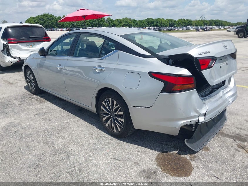 2025 Nissan Altima VIN 1N4BL4DV8SN365163 IAAI salvage auction — REAR END, Enterprise Vehicles Clear Only (New Jersey), sold $9,300 on 2026-07-19 (photo 3)