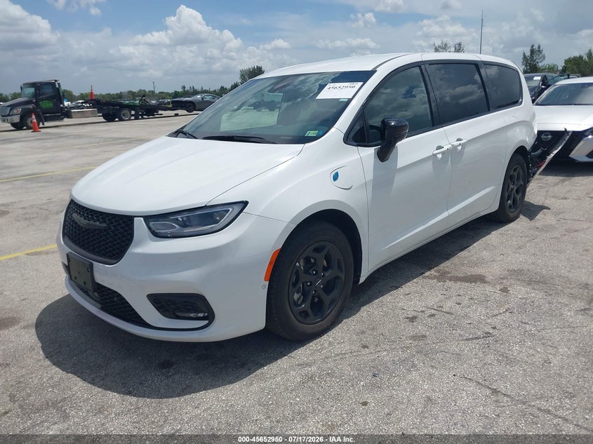 2024 Chrysler Pacifica VIN 2C4RC1S70RR115361 IAAI salvage auction — REAR END, Enterprise Vehicles Clear Only (Florida), sold $13,100 on 2026-07-19 (photo 2)
