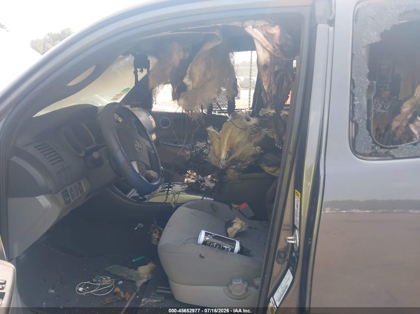 2015 Toyota Tacoma VIN 5TFUU4EN2FX120495 IAAI salvage auction — INTERIOR BURN, Clear (Massachusetts), sold $2,600 on 2026-07-31 (photo 6)