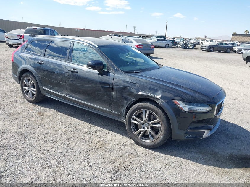 2018 Volvo V90 cross country VIN YV4102NK7J1022466 IAAI salvage auction — SIDE, Wait Title, sold $6,400 on 2026-08-08 (photo 1)