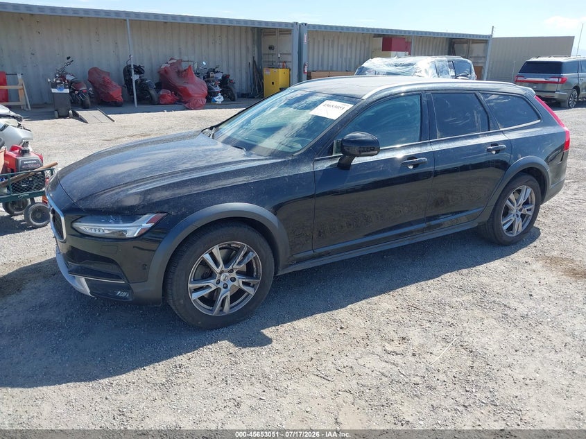 2018 Volvo V90 cross country VIN YV4102NK7J1022466 IAAI salvage auction — SIDE, Wait Title, sold $6,400 on 2026-08-08 (photo 2)