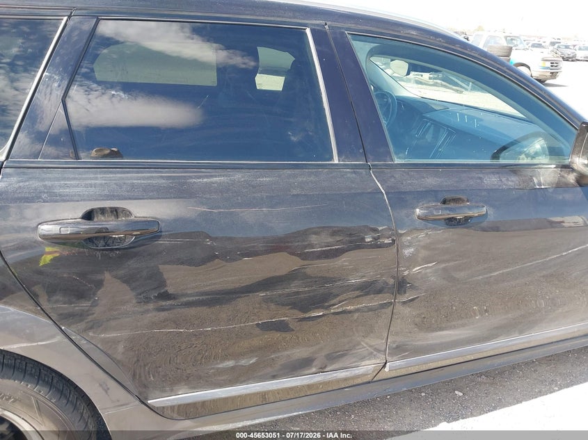 2018 Volvo V90 cross country VIN YV4102NK7J1022466 IAAI salvage auction — SIDE, Wait Title, sold $6,400 on 2026-08-08 (photo 6)