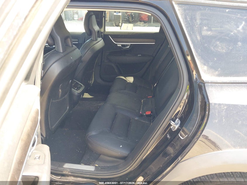 2018 Volvo V90 cross country VIN YV4102NK7J1022466 IAAI salvage auction — SIDE, Wait Title, sold $6,400 on 2026-08-08 (photo 8)