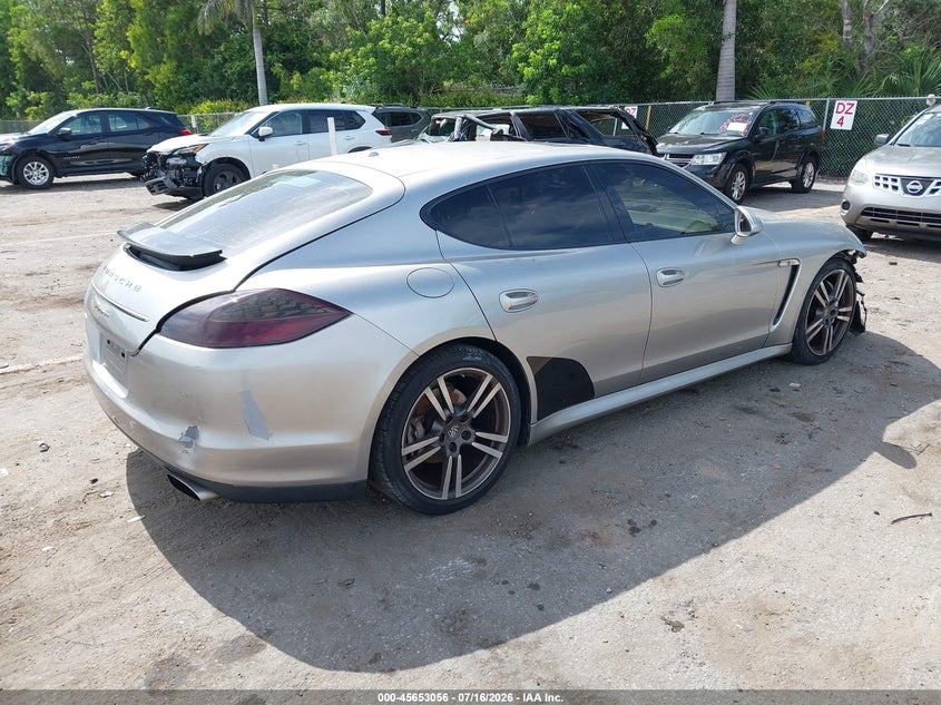 2013 Porsche Panamera VIN WP0AA2A70DL011321 IAAI salvage auction — RIGHT FRONT, Salvage Title, sold $2,250 on 2026-08-31 (photo 4)