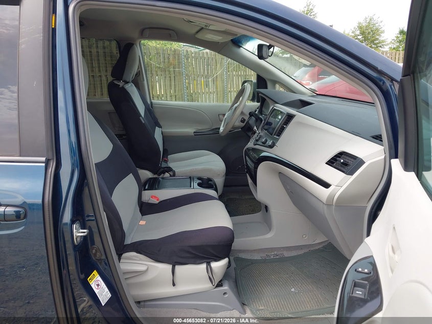 2011 Toyota Sienna VIN 5TDKK3DC2BS093855 IAAI salvage auction — SIDE, Clear (Virginia), sold $2,150 on 2026-07-29 (photo 5)