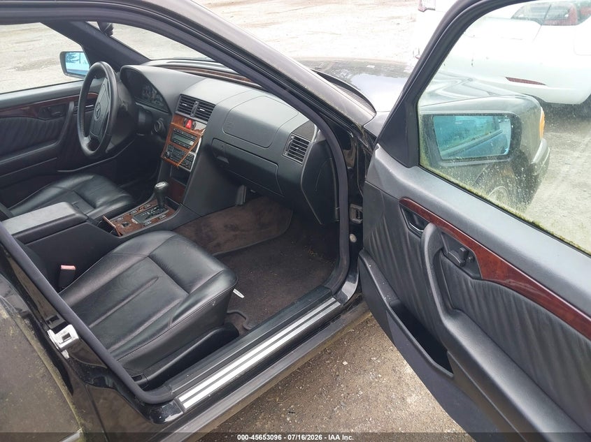 1997 Mercedes-benz C class VIN WDBHA28E2VF503883 IAAI salvage auction — NORMAL WEAR, Clear (Washington), sold $25 on 2026-07-29 (photo 5)