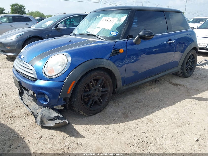 2013 Mini Hard top VIN WMWSU3C51DT681874 IAAI salvage auction — UNDERCARRIAGE, Salvage Title, sold $475 on 2026-08-10 (photo 2)