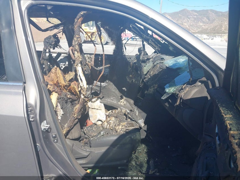 2021 Subaru Forester VIN JF2SKASC7MH406379 IAAI salvage auction — INTERIOR BURN, Non-Repairable (California), sold $925 on 2026-08-28 (photo 5)