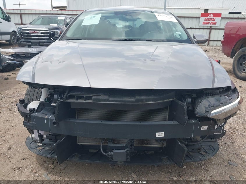 2025 Hyundai Elantra VIN KMHLS4DG2SU020036 IAAI salvage auction — FRONT & REAR, Salvage Title, sold $10,700 on 2026-07-23 (photo 6)