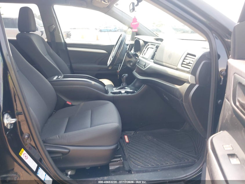 2015 Toyota Highlander VIN 5TDBKRFH2FS152646 IAAI salvage auction — NORMAL WEAR, Clear (New York), sold $2,400 on 2026-07-28 (photo 5)