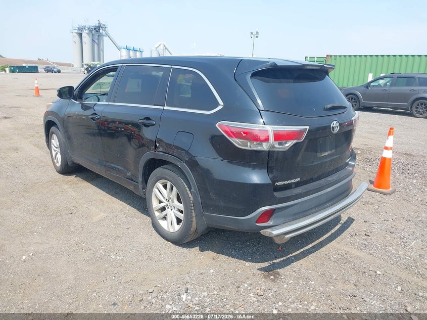 2015 Toyota Highlander VIN 5TDBKRFH2FS152646 IAAI salvage auction — NORMAL WEAR, Clear (New York), sold $2,400 on 2026-07-28 (photo 6)