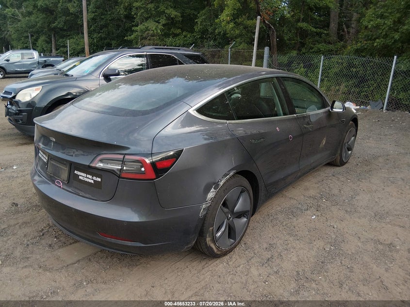 2019 Tesla Model 3 VIN 5YJ3E1EA7KF313590 IAAI salvage auction — LEFT & RIGHT, Salvage Title, sold $5,975 on 2026-08-29 (photo 4)