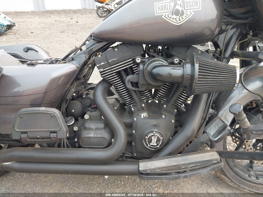 2014 Harley-davidson Street glide VIN 1HD1KRM13EB703088 IAAI salvage auction — FRONT END, Salvage Title, sold $1,900 on 2026-10-08 (photo 8)