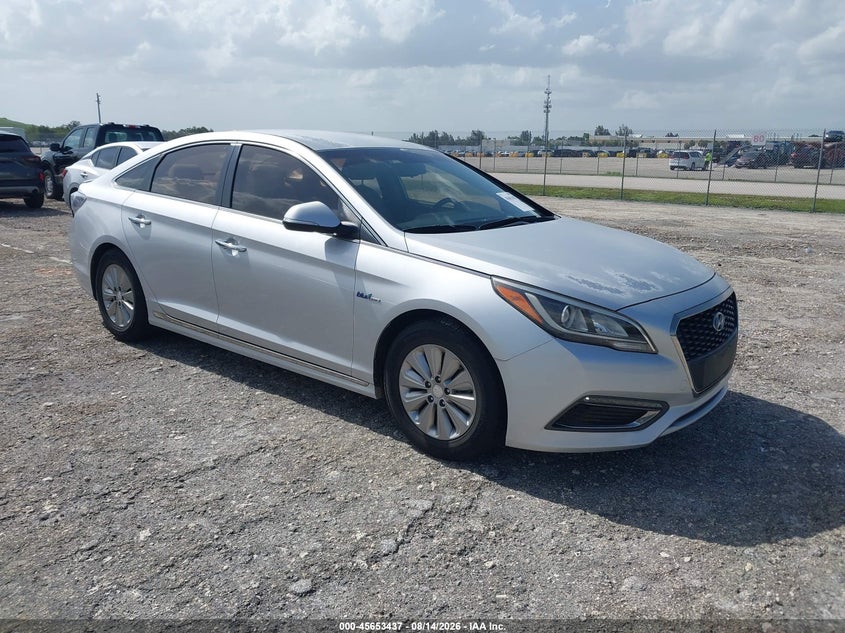 2016 Hyundai Sonata hybrid VIN KMHE24L12GA039037 — IAAI salvage auction photo