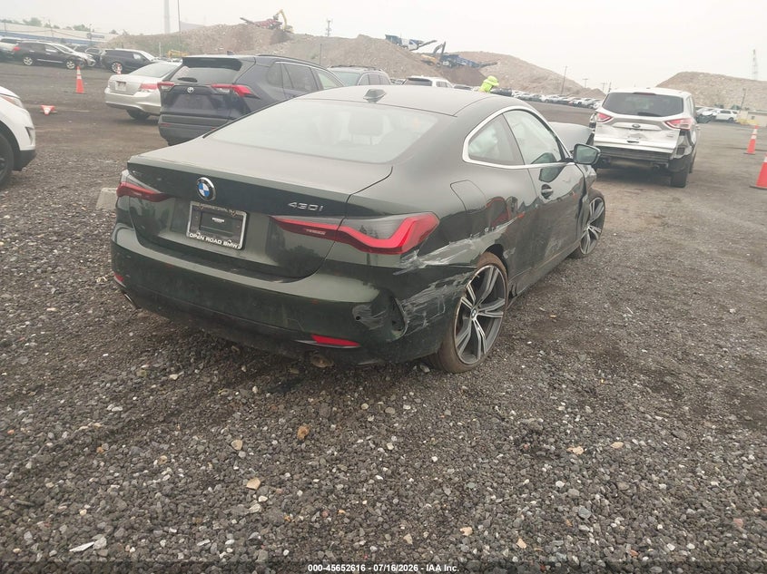 2024 BMW 4er VIN WBA73AP0XRCN05294 IAAI salvage auction — NORMAL WEAR, Clear (New Jersey), sold $25 on 2026-07-30 (photo 4)