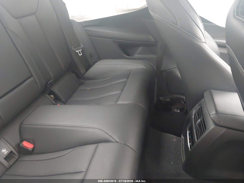 2024 BMW 4er VIN WBA73AP0XRCN05294 IAAI salvage auction — NORMAL WEAR, Clear (New Jersey), sold $25 on 2026-07-30 (photo 8)