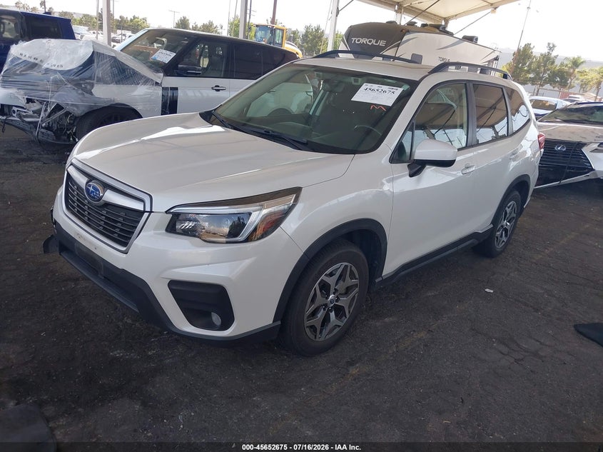2021 Subaru Forester VIN JF2SKAJC0MH527756 IAAI salvage auction — RIGHT FRONT, Salvage Title, sold $7,850 on 2026-09-01 (photo 2)