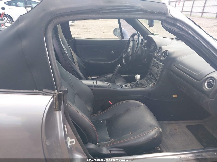 2004 Mazda Mazdaspeed mx-5 miata VIN JM1NB354240409653 IAAI salvage auction — NORMAL WEAR, Regular Certificate (Iowa), sold $1,050 on 2026-07-29 (photo 5)
