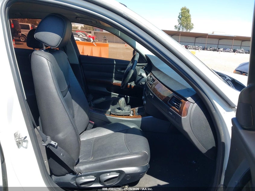 2011 BMW 3 series VIN WBAPH5G52BNM83810 IAAI salvage auction — NORMAL WEAR, Clear - Dealer Only (California), sold $400 on 2026-07-29 (photo 5)