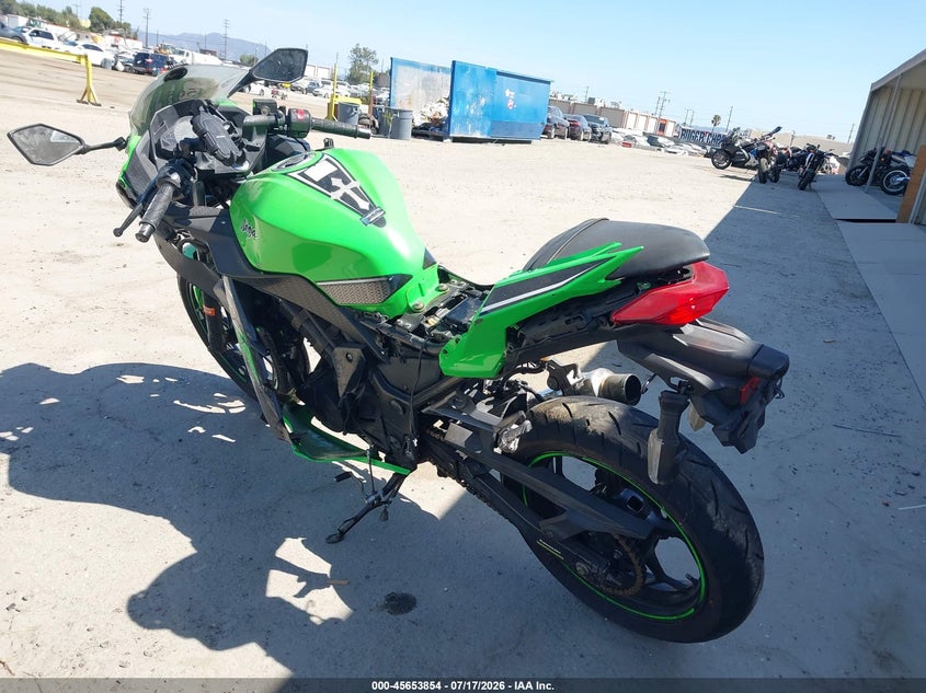2013 Kawasaki Ninja VIN JKAEX8A12DDA14632 IAAI salvage auction — LEFT & RIGHT, Salvage Title, sold $375 on 2026-09-09 (photo 3)