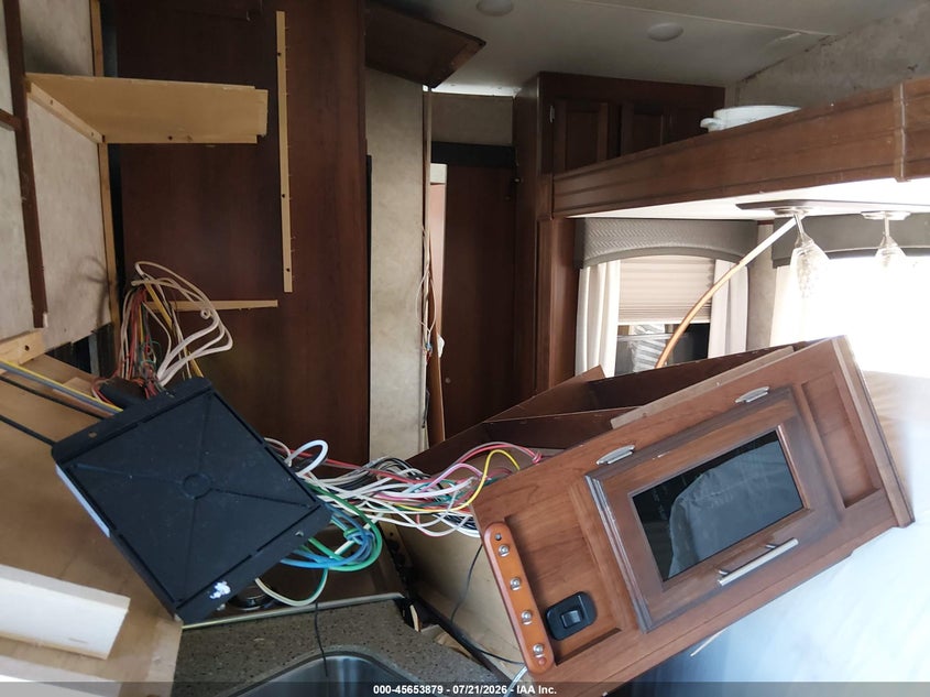 2017 Jayco Other VIN 1UJCJ0BS8H1P10133 IAAI salvage auction — ROLLOVER, Salvage (New Mexico), sold $50 on 2026-09-15 (photo 5)