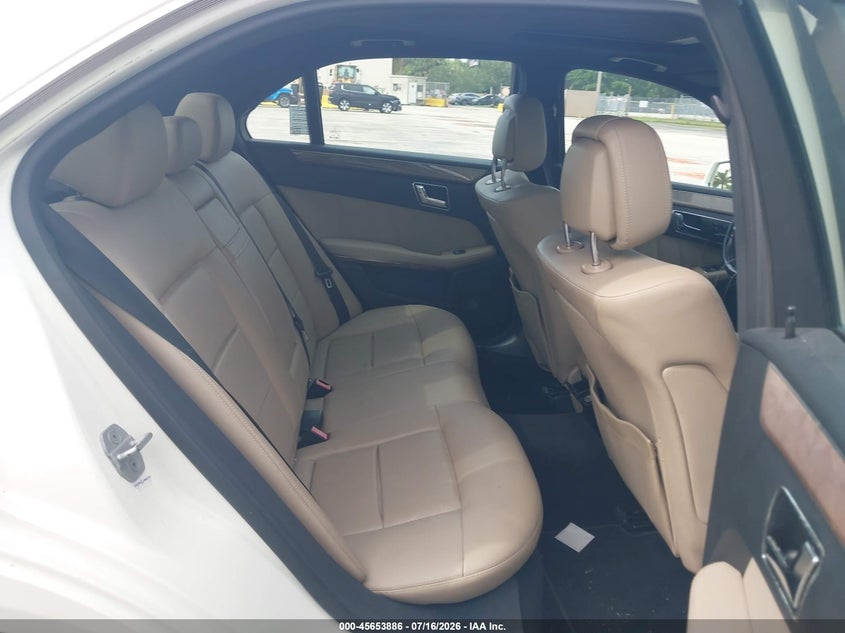 2011 Mercedes-benz E-klasse VIN WDDHF5GB6BA454276 IAAI salvage auction — NORMAL WEAR, Clear (Florida), sold $600 on 2026-07-23 (photo 8)